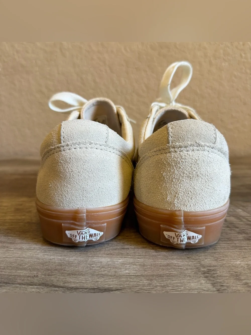 Vans Ward Sneakers Women’s size 7.5 Suede Upper